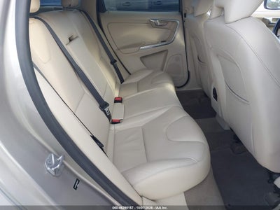 2015 VOLVO XC60 8