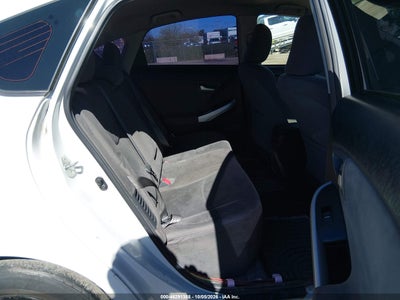 2015 TOYOTA PRIUS 8