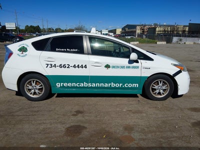 2015 TOYOTA PRIUS 13
