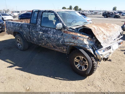 1997 NISSAN 4X4 TRUCK
