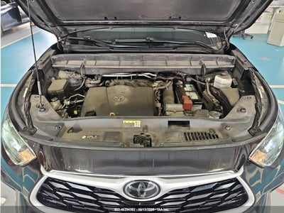 2021 TOYOTA HIGHLANDER 9