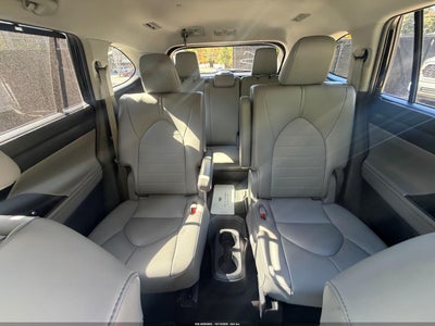 2021 TOYOTA HIGHLANDER 12