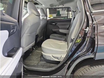 2021 TOYOTA HIGHLANDER 7
