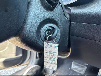 2017 KIA FORTE 11