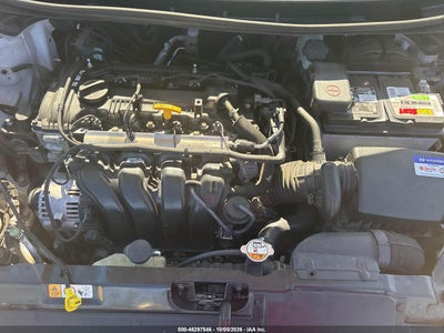 2016 HYUNDAI ELANTRA 10