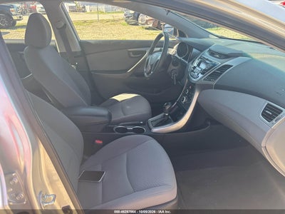 2016 HYUNDAI ELANTRA 5