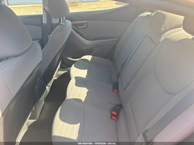2016 HYUNDAI ELANTRA 8
