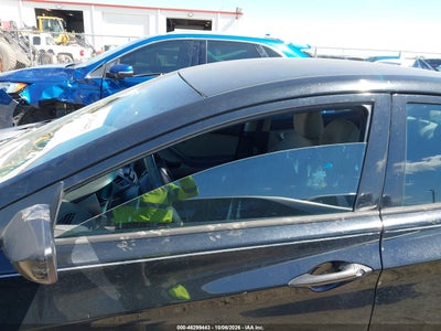 2014 HYUNDAI ELANTRA 13
