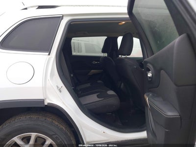 2018 JEEP CHEROKEE 8