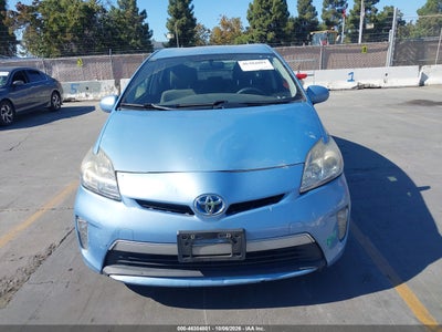 2014 TOYOTA PRIUS PLUG-IN 12