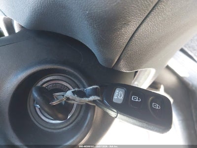 2015 HYUNDAI ELANTRA 11