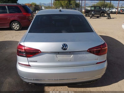 2017 VOLKSWAGEN PASSAT 16