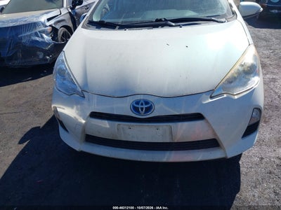 2014 TOYOTA PRIUS C 12