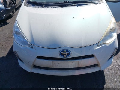 2014 TOYOTA PRIUS C 6