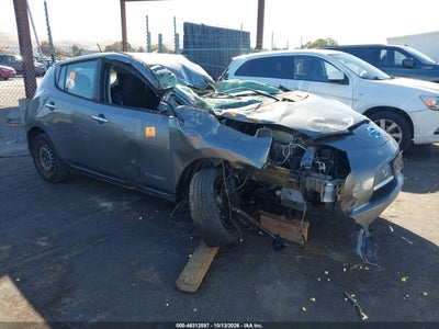 2016 NISSAN LEAF S