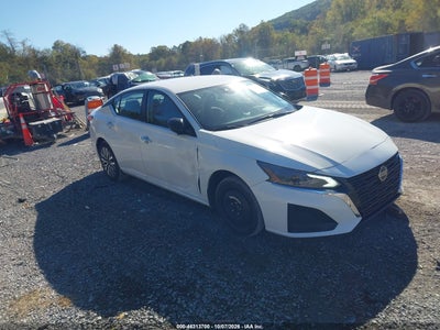 2025 Nissan Altima SV FWD