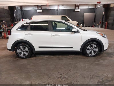 2018 KIA NIRO 18