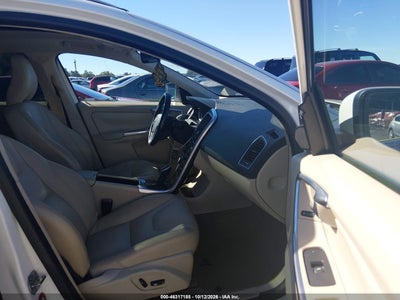 2015 VOLVO XC60 5
