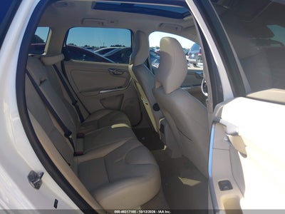 2015 VOLVO XC60 8