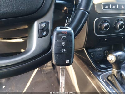 2015 KIA SORENTO 11