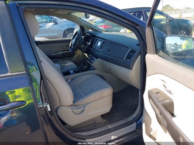 2016 KIA SEDONA 5