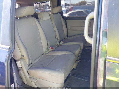 2016 KIA SEDONA 8