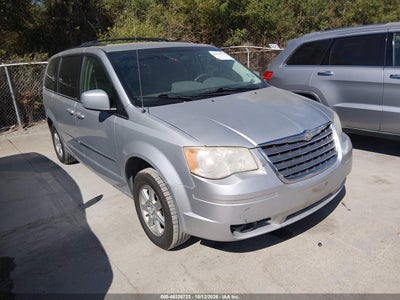 2010 CHRYSLER TOWN & COUNTRY TOURING
