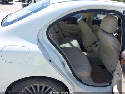 2016 MERCEDES-BENZ C 300 8