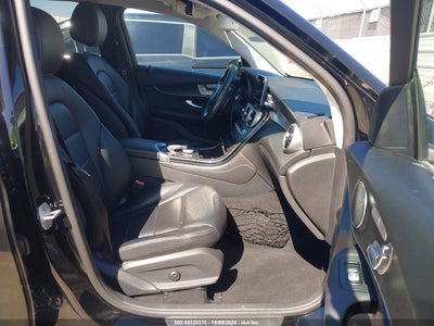 2016 MERCEDES-BENZ GLC 300 5