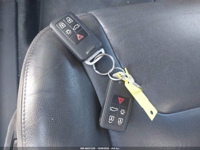 2016 VOLVO S60 11