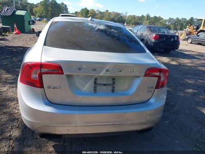 2016 VOLVO S60 16