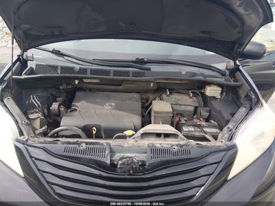 2016 TOYOTA SIENNA 10