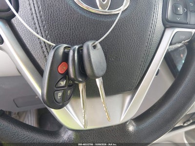 2016 TOYOTA SIENNA 11