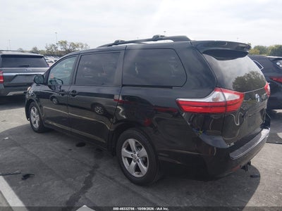 2016 TOYOTA SIENNA 14