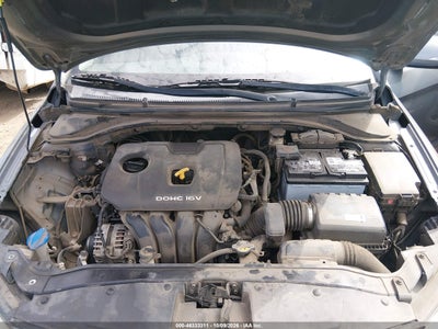 2017 HYUNDAI ELANTRA 10