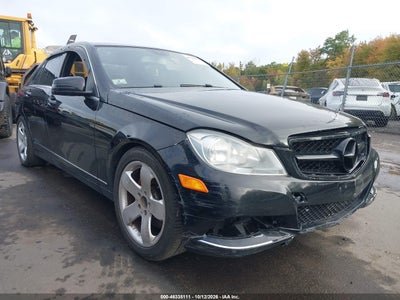 2013 MERCEDES-BENZ C 300 LUXURY 4MATIC