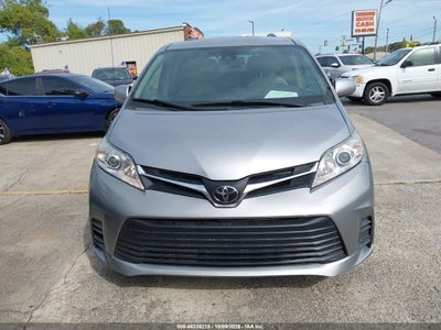 2018 TOYOTA SIENNA 12
