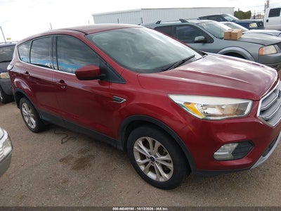 2017 FORD ESCAPE SE