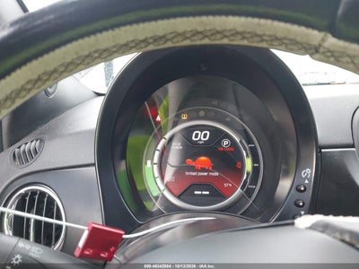 2016 FIAT 500E 7