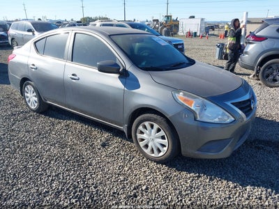 2016 NISSAN VERSA