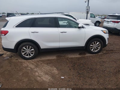 2017 KIA SORENTO 12