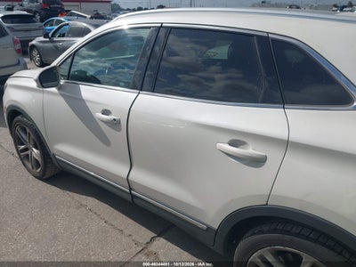 2017 LINCOLN MKC 14