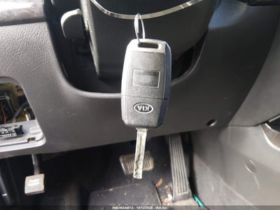 2014 KIA SORENTO 11