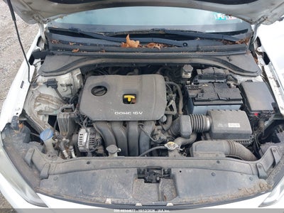 2017 HYUNDAI ELANTRA 10