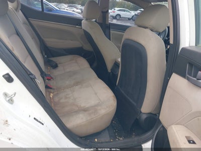 2017 HYUNDAI ELANTRA 8