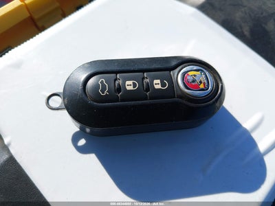 2015 FIAT 500 11