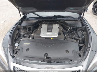 2015 INFINITI Q70L 10