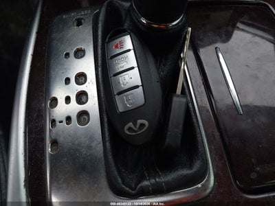 2015 INFINITI Q70L 11