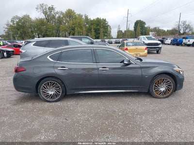 2015 INFINITI Q70L 13