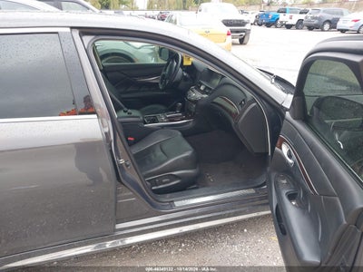 2015 INFINITI Q70L 5